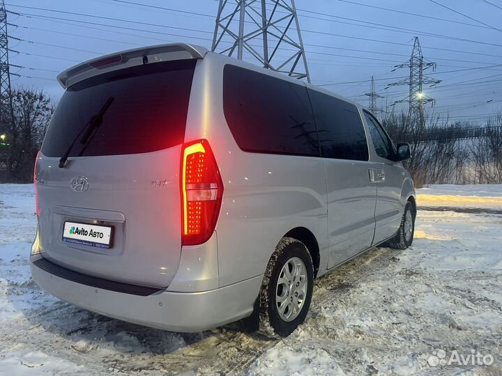 Hyundai Grand Starex 2.5 AT, 2008, 215 000 км