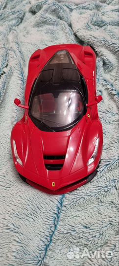 Машинка ferrari на радио управлении