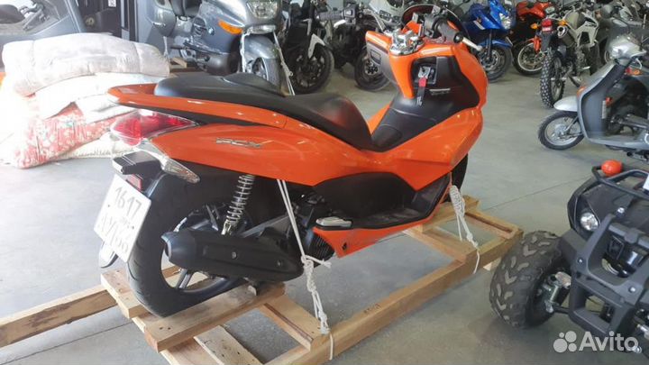 Скутер honda PCX 125