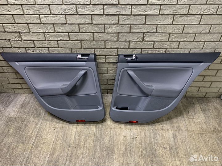 Volkswagen Golf 5 Обшивка двери задней LH RH