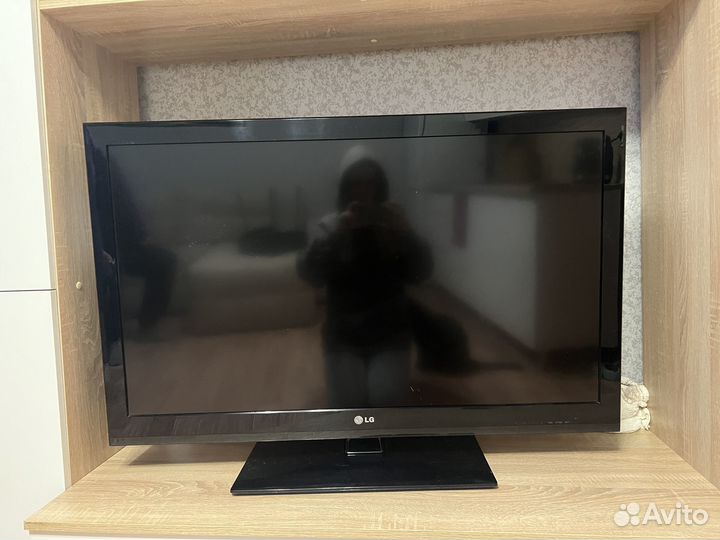 Телевизор LG 42”