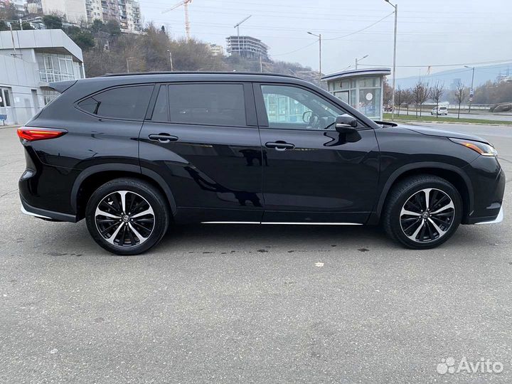 Toyota Highlander 2.5 AT, 2021, 63 000 км