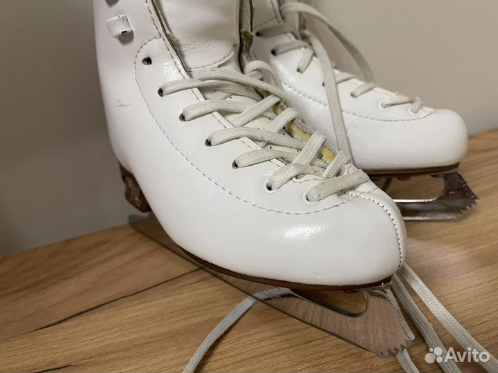 Фигурные коньки risport antares 195