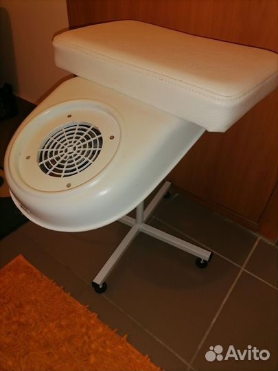 Подставка для педикюра с вытяжкой