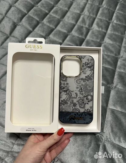 Чехол Guess для iPhone 14 pro
