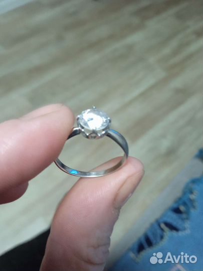 Серебряное кольцо женское