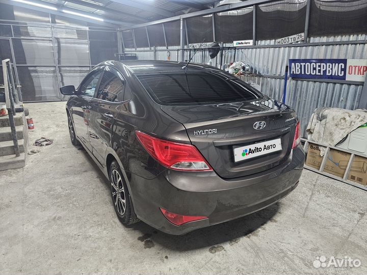 Hyundai Solaris 1.4 AT, 2015, 180 000 км