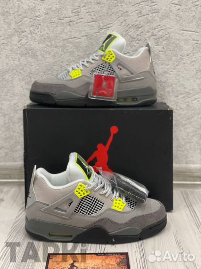 Nike Air Jordan 4