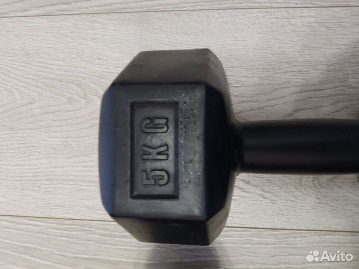 Гантели по 5 кг