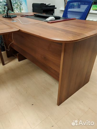 Офисная мебель стол руководителя