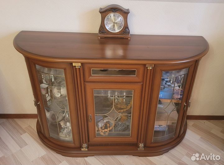 Витрина-сервант