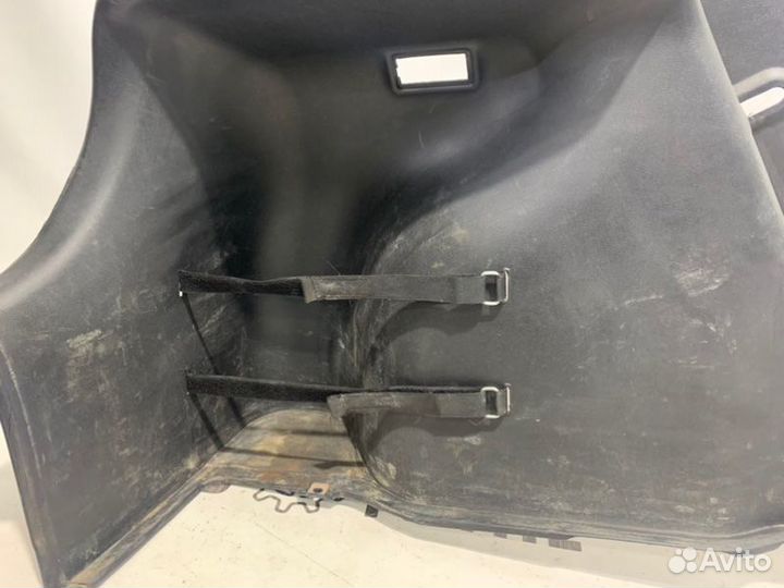 Обшивка багажника задняя левая Hyundai Solaris