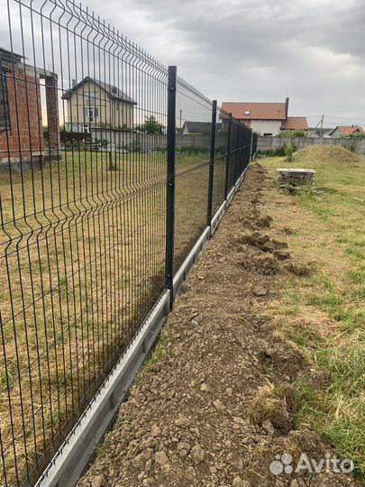 Установка забора из 3Д сетки