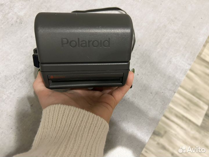 Polariod Cloze-up