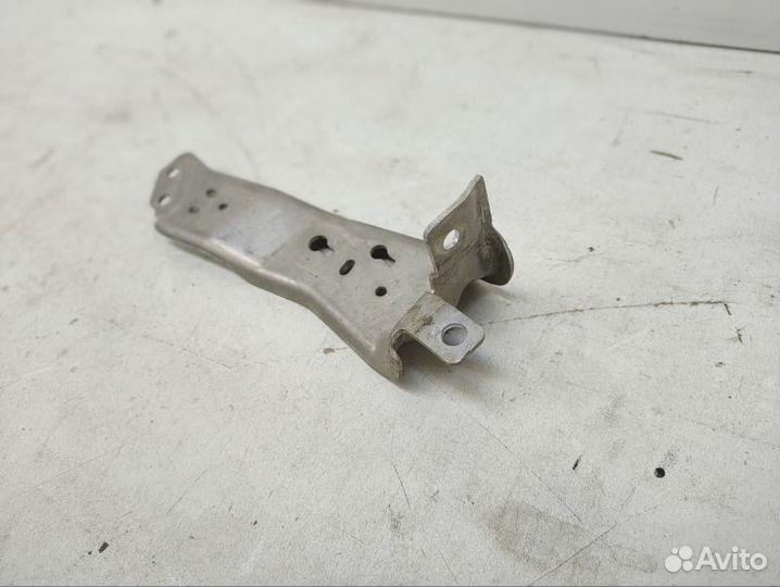 Кронштейн усилителя бампера передний левый Bmw X1