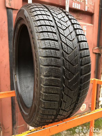 Pirelli Winter Sottozero 3 215/45 R17