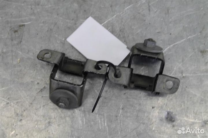 Петли крышки багажника Nissan Nissan Terrano 3