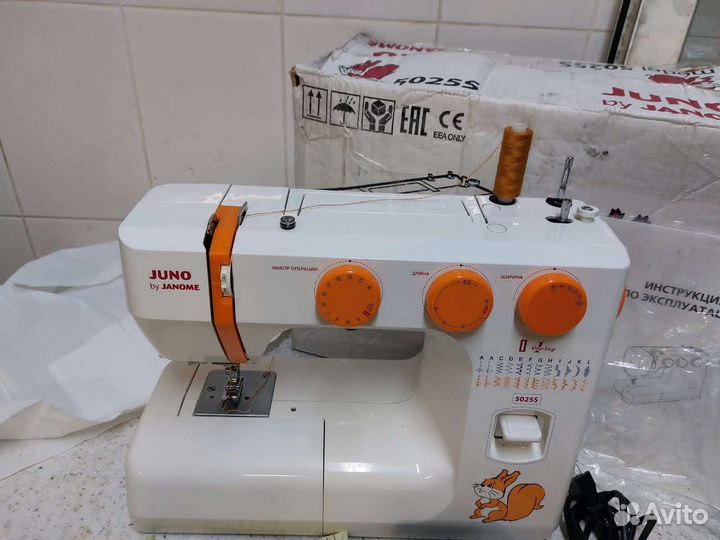 Швейная машина Janome 5025S