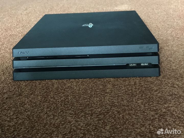 Игровая приставка ps4 pro 1tb