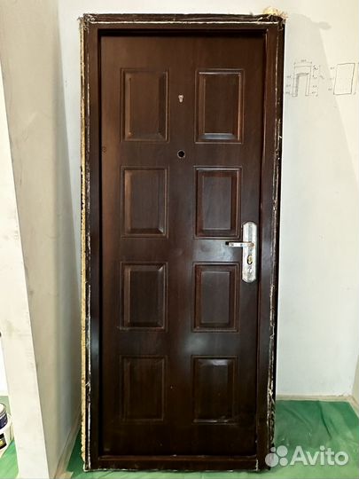 Дверь входная бу металлическая