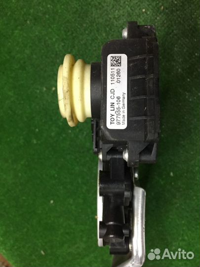 Стеклоподъемник передний Toyota Auris E150