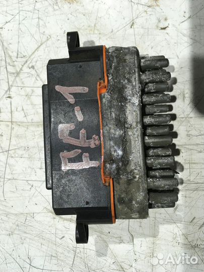 Резистор отопителя (Ford Focus)