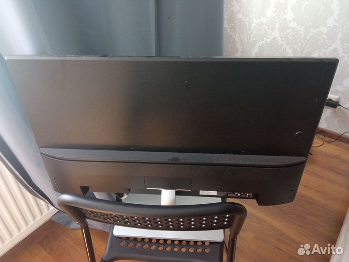 Монитор HP 32