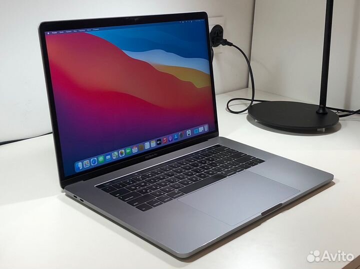 Apple MacBook Pro 15 2019 i7/16Gb/512SSD/2.6GHz