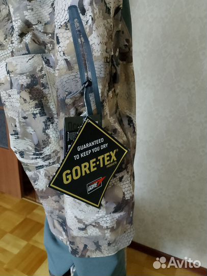 Продается комбинезон Sitka Pantanal Bip Optifade