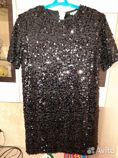 Платье в пайетках