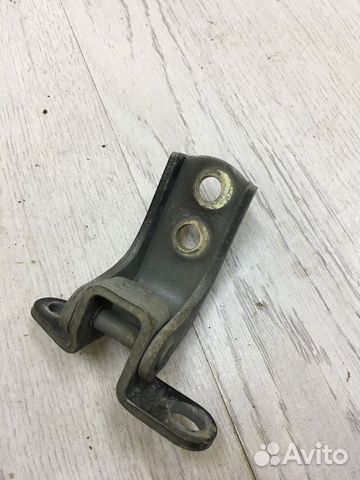 Петля двери Geely emgrand EC7 Прав