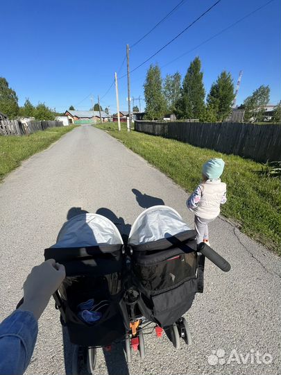 Коляска для двойни