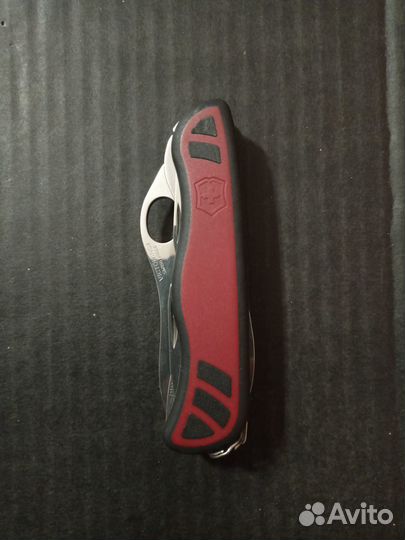 Victorinox Forester One Hand
