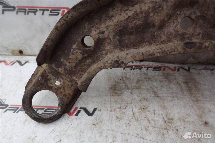 Рычаг передний левый Ниссан Примьера P11