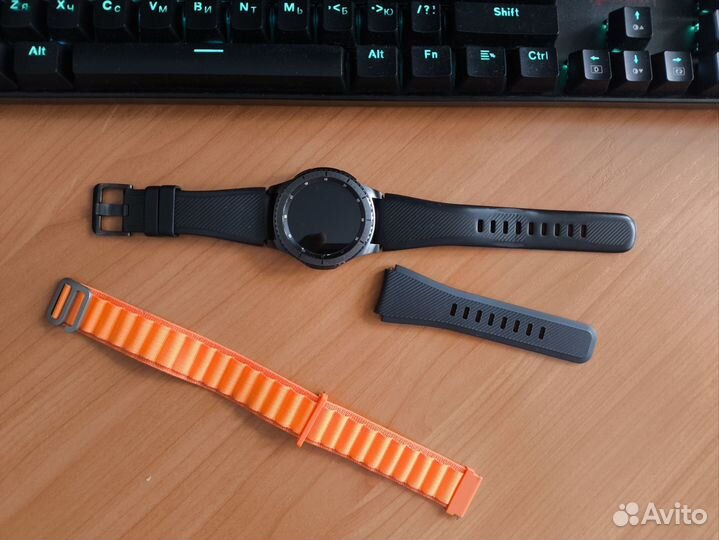 Умные часы Samsung gear s3 frontier