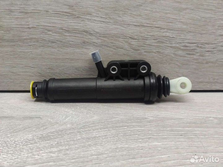 Главный цилиндр сцепления Mercedes Sprinter