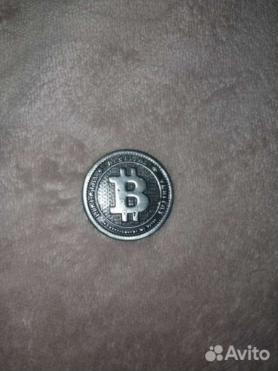 Монета биткоин