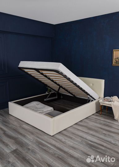 Кровать с матрасом и подъемным механизмом 140х200