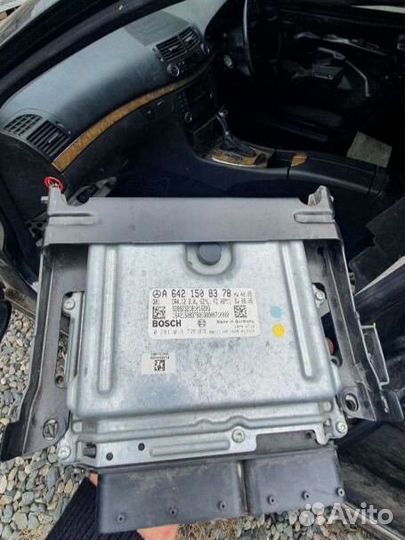 Блок управления двигателем Mercedes W-211 OM 642