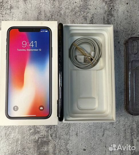 iPhone X, 64 ГБ