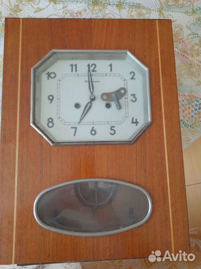 Старинные настенные часы
