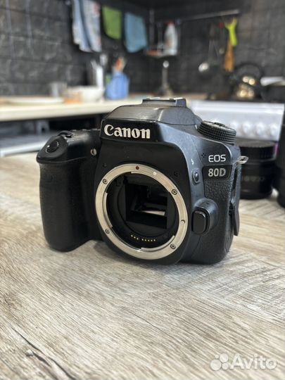 Фотоаппарат Canon eos 80d