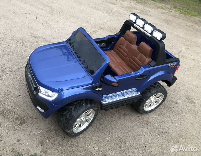Детский электромобиль