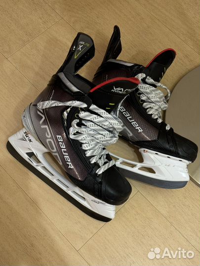 Хоккейные коньки bauer vapor hyperlite 9.5