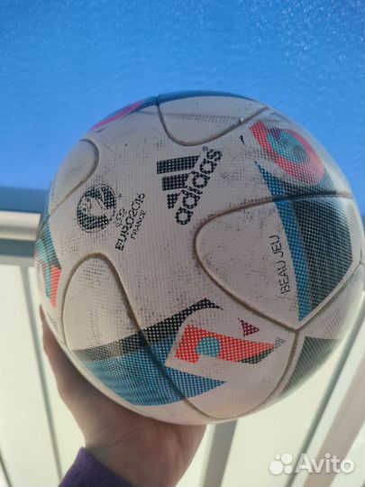 Футбольный мяч adidas euro 2016 France