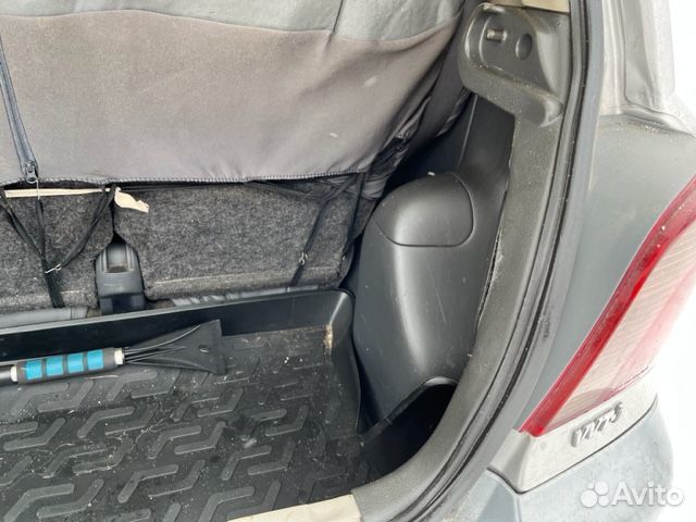 Toyota Yaris 1.0 МТ, 2002, битый, 198 000 км