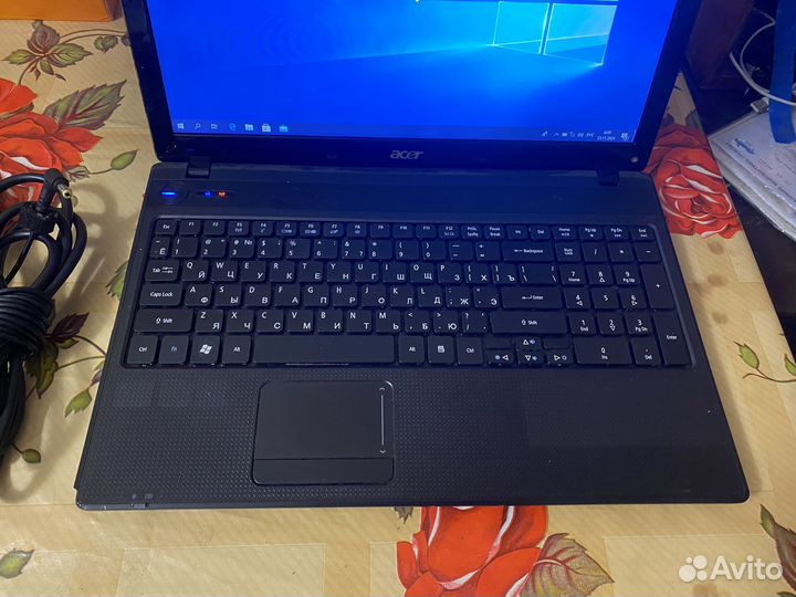 Ноутбук 15,6' Acer отличная батарея