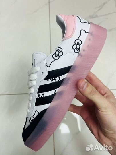 Женские кроссовки Adidas samba hello kitty