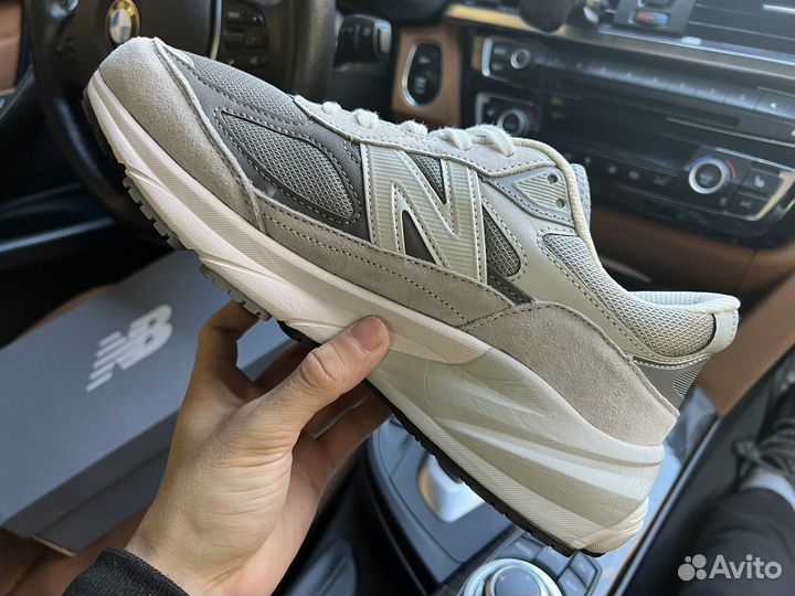 Кроссовки New Balance 990 v6