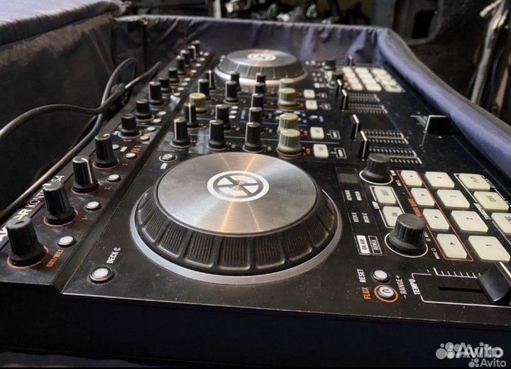 Dj Traktor kontrol s4 mk 2